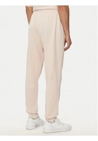 Adidas - adidas Spodnie dresowe ALL SZN 3-Stripes IR5201 Różowy Regular Fit. Kolor: różowy. Materiał: bawełna #4