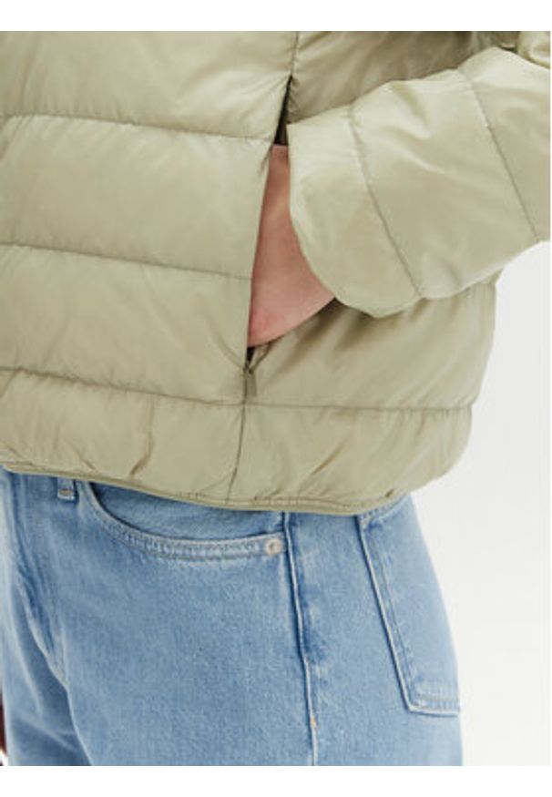 Calvin Klein Jeans Kurtka puchowa J20J224698 Beżowy Regular Fit. Kolor: beżowy. Materiał: syntetyk