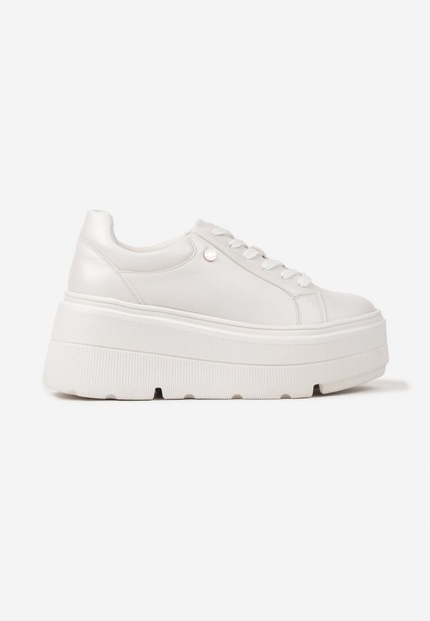 Born2be - Białe Sneakersy Vices na Platformie Miriri. Okazja: na co dzień. Zapięcie: sznurówki. Kolor: biały. Materiał: jeans. Obcas: na platformie