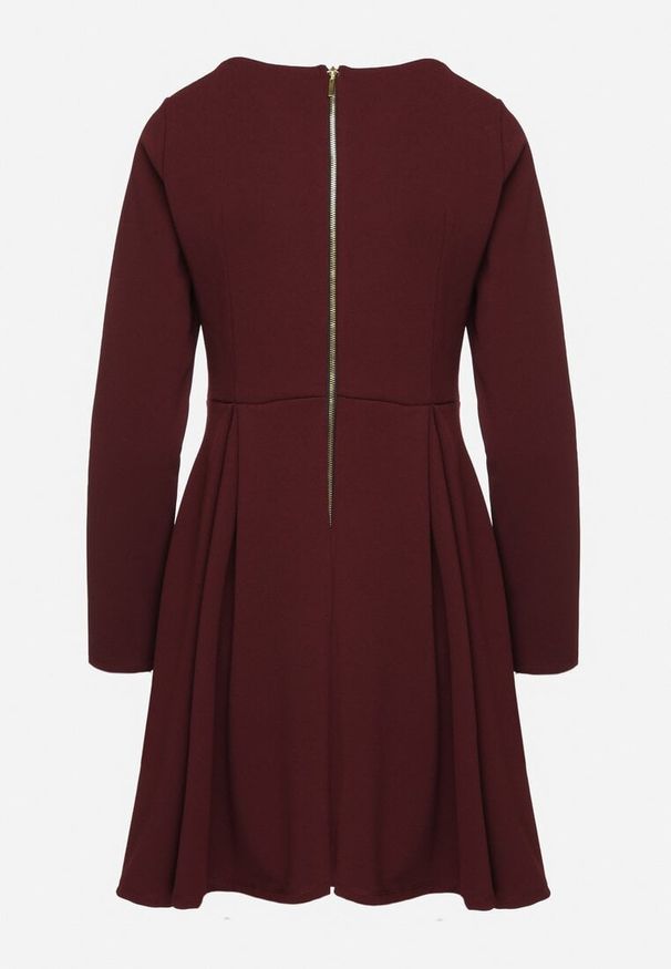 Born2be - Bordowa Elegancka Sukienka o Rozkloszowanym Kroju Temitonia. Kolor: czerwony. Długość rękawa: długi rękaw. Styl: elegancki