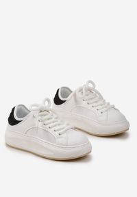 Born2be - Biało-Czarne Sneakersy na Platformie Rammes. Nosek buta: okrągły. Zapięcie: sznurówki. Kolor: biały. Materiał: materiał. Obcas: na platformie. Wysokość obcasa: niski #4
