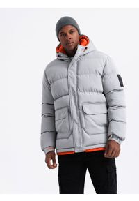 Ombre Clothing - Sportowa ciepła męska kurtka z podwójnym kapturem – szara V3 - Rozmiar: L. Kolor: szary. Materiał: syntetyk, tkanina, poliester, materiał. Długość: długie. Wzór: aplikacja, nadruk, napisy. Styl: sportowy