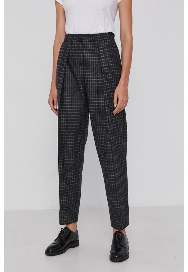 Emporio Armani Spodnie damskie kolor szary proste high waist. Okazja: na co dzień. Stan: podwyższony. Kolor: szary. Styl: casual