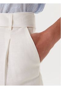 Tatuum Bermudy Kosoko T2510.160 Écru Relaxed Fit. Materiał: wiskoza