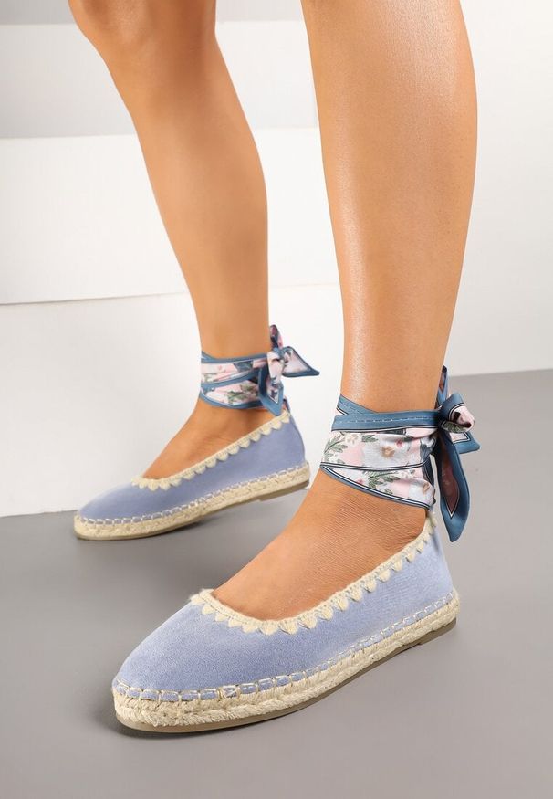 Born2be - Niebieskie Espadryle z Plecioną Podeszwą i Wiązaniem Wokół Kostki Cyntavia. Okazja: na spacer, na co dzień. Kolor: niebieski. Sezon: lato. Styl: wakacyjny, elegancki, casual