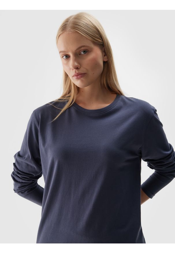 4f - 4F Longsleeve oversize uniseks - granatowy XL. Okazja: na co dzień. Kolor: niebieski. Materiał: bawełna, jersey, dzianina. Długość rękawa: długi rękaw. Długość: długie. Wzór: gładki, ze splotem. Styl: sportowy, klasyczny, casual