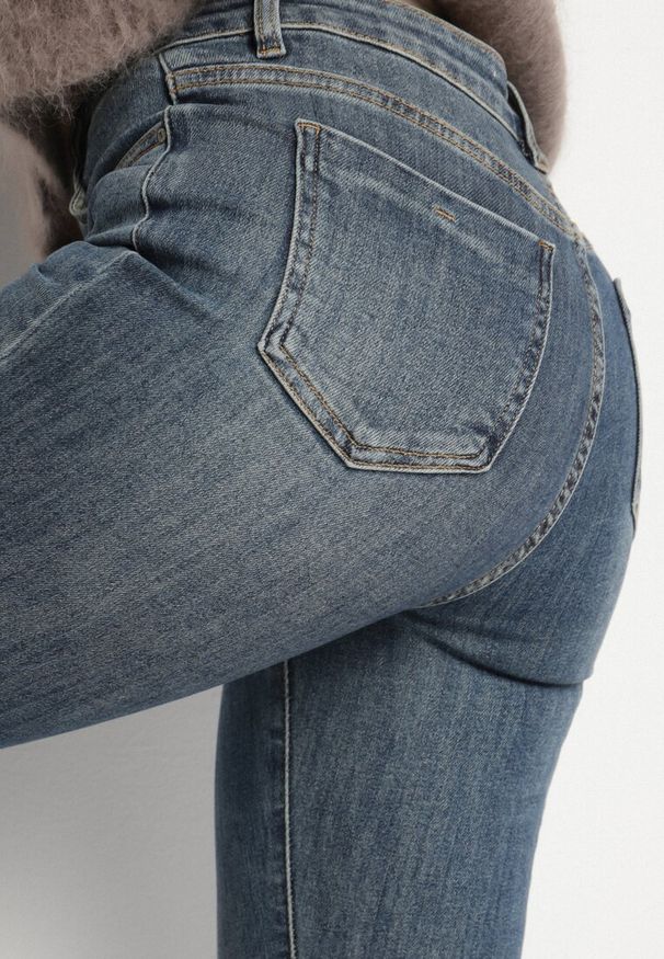 Born2be - Niebieskie Bawełniane Jeansy Dzwony z Regularnym Stanem Zenorra. Okazja: na spacer, na co dzień. Kolor: niebieski. Styl: casual