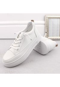 Buty sportowe damskie wsuwane białe Vinceza 13613. Zapięcie: bez zapięcia. Kolor: biały #2