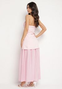 Born2be - Różowa Koktajlowa Sukienka Typu Bandeau z Marszczeniem Izelessa. Okazja: na imprezę. Kolor: różowy. Styl: wizytowy #3