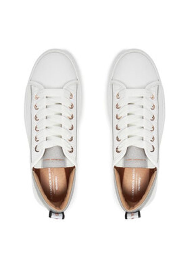 Alexander Smith Sneakersy Wembley ASBBWYW Biały. Kolor: biały. Materiał: skóra