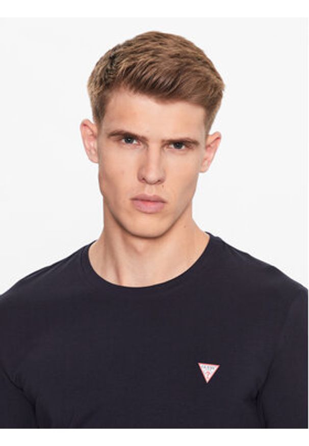 Guess Longsleeve M2YI28 J1314 Granatowy Slim Fit. Kolor: niebieski. Materiał: bawełna. Długość rękawa: długi rękaw