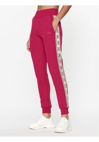 Guess Spodnie dresowe Britney V2YB15 KB3P2 Różowy Regular Fit. Kolor: różowy. Materiał: bawełna, dresówka, syntetyk #1