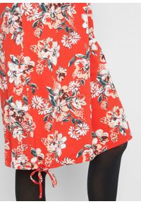 Sukienka z dżerseju z wiązanym troczkiem w dolnej części, długi rękaw bonprix truskawkowy w kwiaty. Kolor: czerwony. Materiał: jersey. Długość rękawa: długi rękaw. Wzór: kwiaty #5