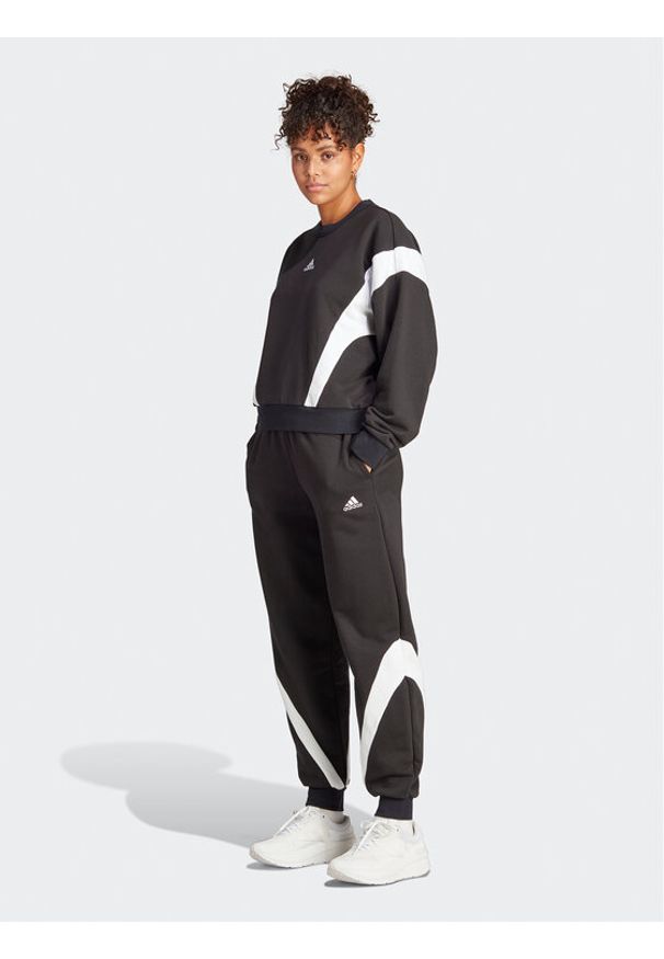 Adidas - adidas Dres Laziday IA3152 Czarny Regular Fit. Kolor: czarny. Materiał: bawełna, dresówka