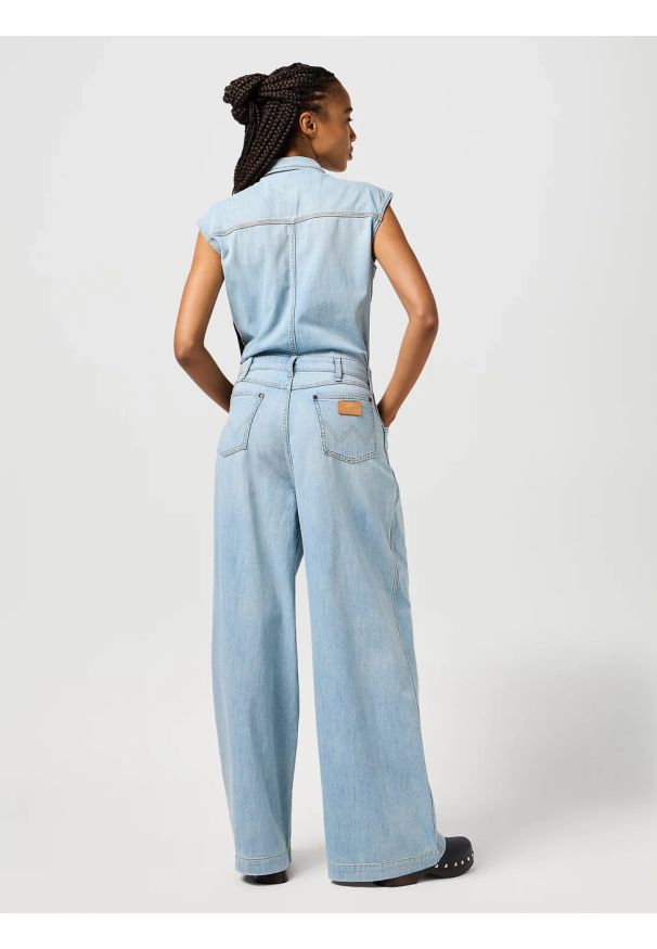 Wrangler - WRANGLER DAMSKI KOMBINEZON JEANSOWE WRANGLER TROUSER JUMPSUIT PALE BLUE WASH 112362713. Materiał: jeans