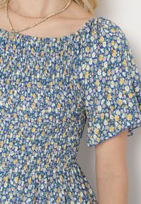 Born2be - Niebieska Bawełniana Sukienka w Kwiatki z Hiszpańskim Elastycznym Dekoltem Bleriama. Okazja: na randkę, na co dzień. Kolor: niebieski. Materiał: bawełna. Długość rękawa: krótki rękaw. Wzór: kwiaty. Styl: elegancki, casual #6
