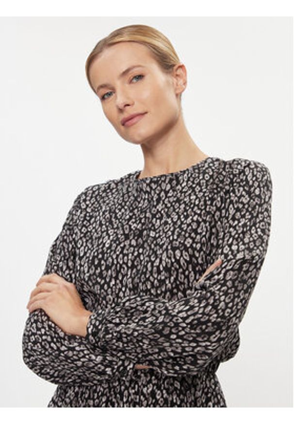 Pepe Jeans Sukienka codzienna Azalea PL953445 Czarny Regular Fit. Okazja: na co dzień. Kolor: czarny. Materiał: wiskoza. Typ sukienki: proste. Styl: casual