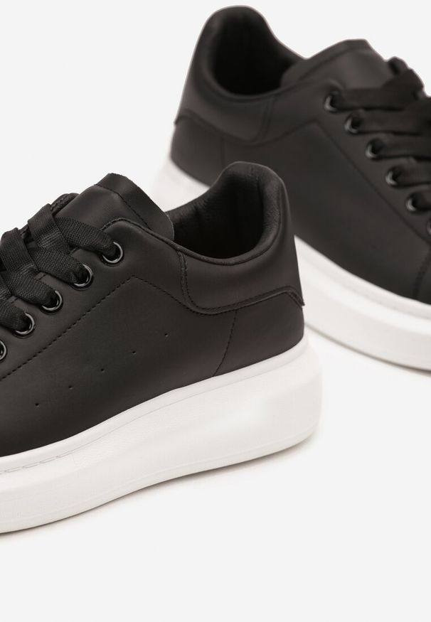 Born2be - Czarno-Białe Płaskie Klasyczne Buty Sportowe Sneakersy ze Sznurowaniem Sanesta. Nosek buta: okrągły. Zapięcie: sznurówki. Kolor: czarny. Obcas: na obcasie. Wysokość obcasa: niski