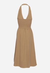 Born2be - Ciemnobeżowa Sukienka na Szyję z Ozdobnymi Guzikami Folorea. Kolor: beżowy #5