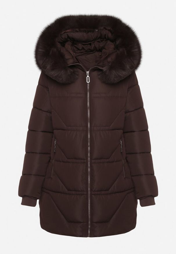 Born2be - Brązowa Pikowana Kurtka z Kapturem z Futerkiem Nenadria. Okazja: do pracy, na co dzień, na spotkanie biznesowe. Typ kołnierza: kaptur. Kolor: brązowy. Materiał: futro. Wzór: aplikacja. Styl: casual, biznesowy