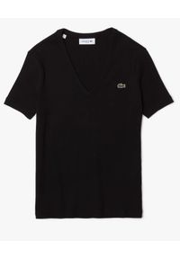 Lacoste - LACOSTE - Czarny t-shirt z dekoltem w serek Slim Fit. Typ kołnierza: dekolt w serek. Kolor: czarny. Materiał: prążkowany, bawełna. Długość rękawa: krótki rękaw. Wzór: haft