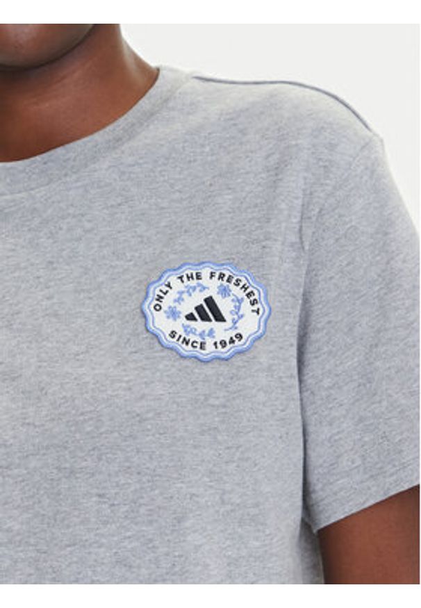 Adidas - adidas T-Shirt Farmers Market Graphic KB2486 Szary Regular Fit. Kolor: szary. Materiał: bawełna
