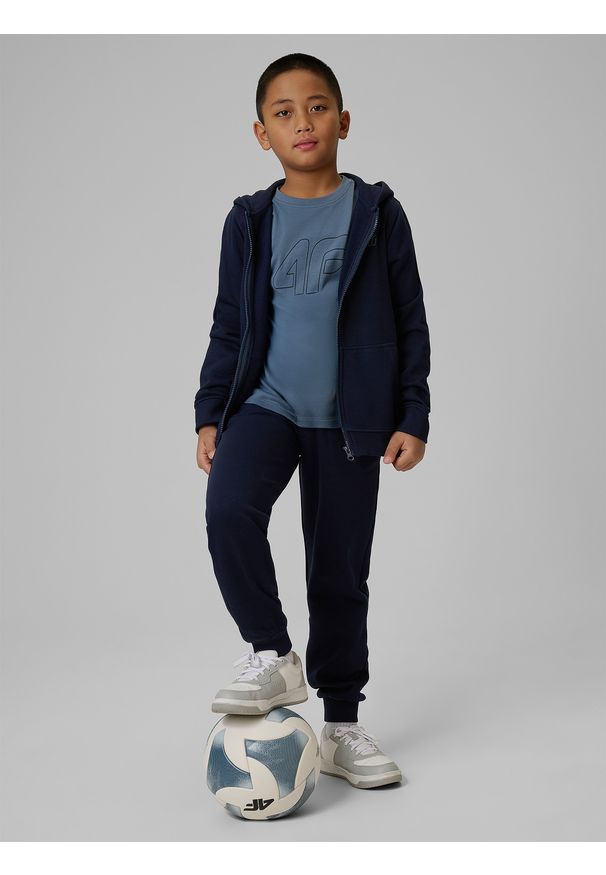4f - 4F Spodnie dresowe joggery chłopięce - granatowe 152 (11-12 lat). Okazja: na co dzień. Kolor: niebieski. Materiał: dresówka. Sezon: lato. Styl: casual, sportowy