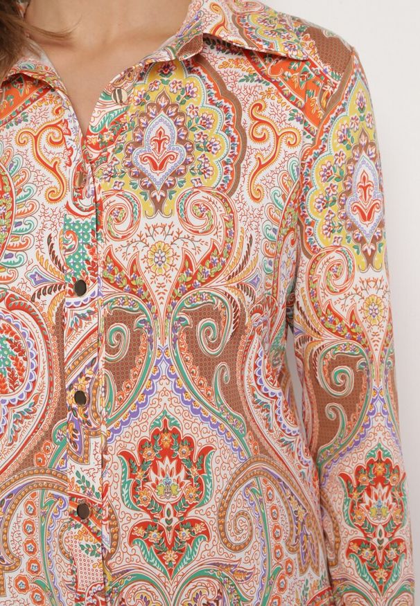 Born2be - Pomarańczowa Koszula z Orientalnym Wzorem i Guzikami Unadisa. Kolor: pomarańczowy. Styl: klasyczny