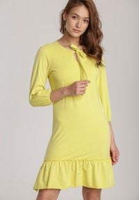 Renee - Jasnożółta Sukienka Mererien. Kolor: żółty. Materiał: dzianina. Długość rękawa: długi rękaw. Wzór: aplikacja. Długość: mini #1