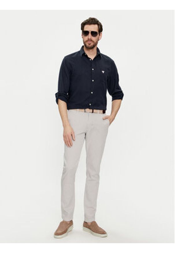 Guess Koszula F4GH00 WG3L0 Granatowy Regular Fit. Kolor: niebieski. Materiał: len, wiskoza