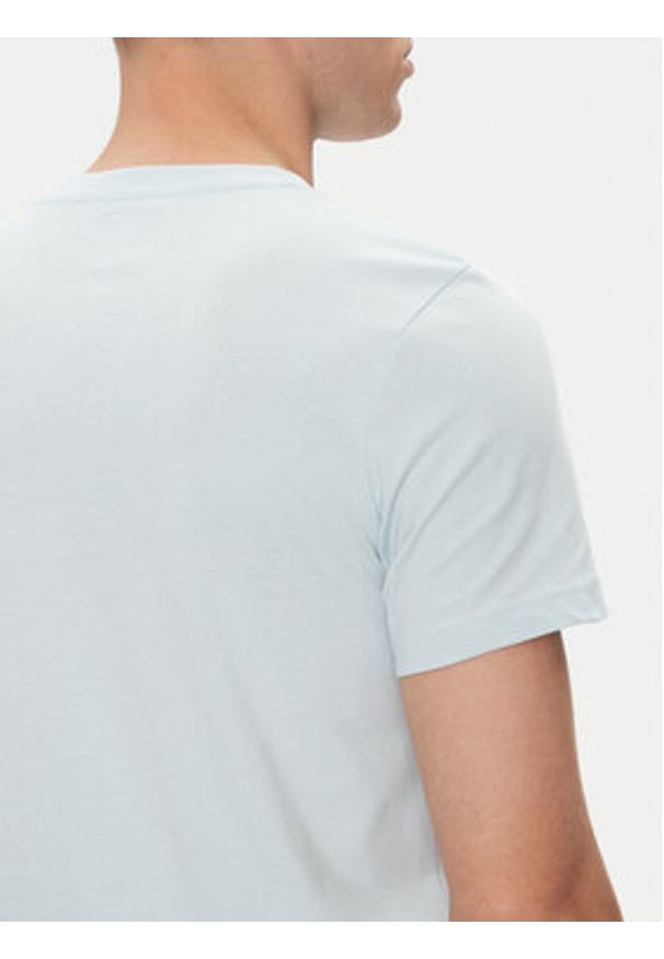 Kappa T-Shirt Logo Korpo Cafers 304J150 Błękitny Slim Fit. Kolor: niebieski. Materiał: bawełna