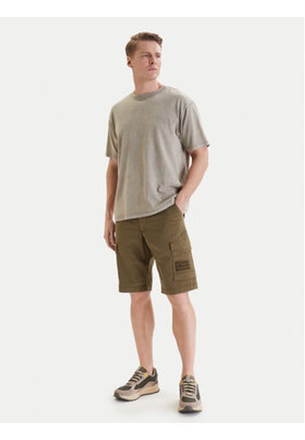 Napapijri Szorty materiałowe N-Horton NP0A4HOS Khaki Regular Fit. Kolor: brązowy. Materiał: bawełna