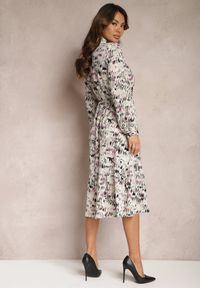 Renee - Ciemnobeżowa Rozkloszowana Sukienka Midi z Falbanką i Gumką w Talii Viglira. Kolor: beżowy. Styl: elegancki. Długość: midi #3