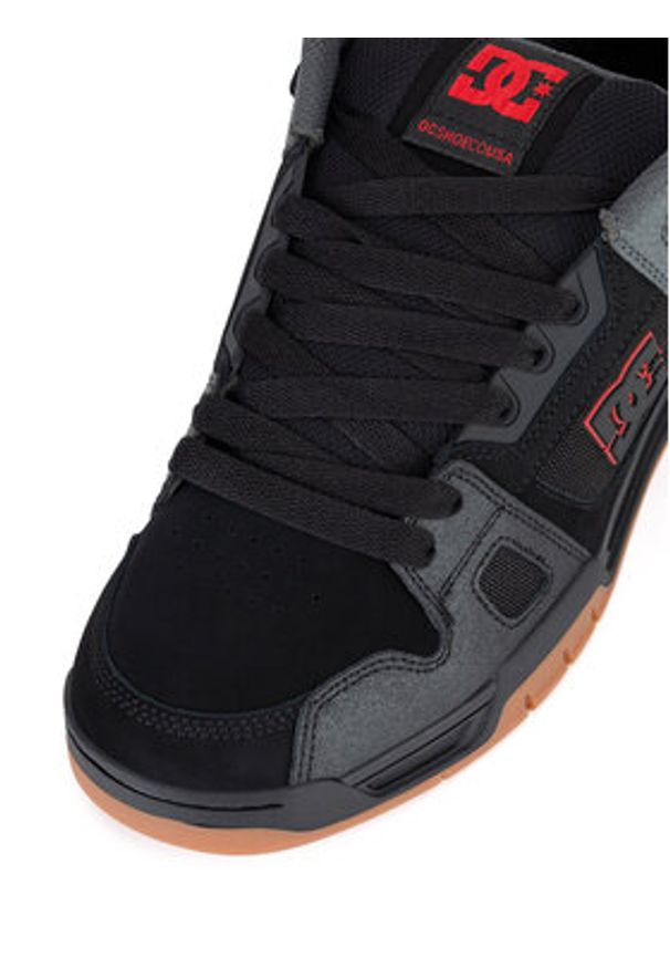 DC Sneakersy STAG DC01813061 Czarny. Kolor: czarny. Materiał: skóra, nubuk
