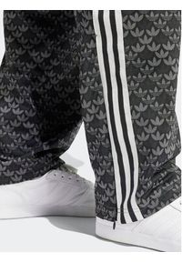 Adidas - adidas Spodnie dresowe Football Classic Mono IS0220 Czarny Regular Fit. Kolor: czarny. Materiał: syntetyk. Sport: piłka nożna #5