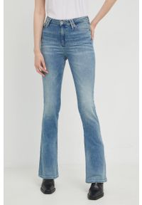 Mustang jeansy June Flared damskie high waist. Stan: podwyższony. Kolor: niebieski