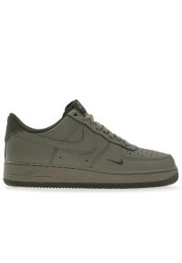 Buty męskie Nike Air Force 1 '07 LV8 HM9483-300 - zielone. Zapięcie: sznurówki. Kolor: zielony. Materiał: skóra. Szerokość cholewki: normalna. Sezon: lato. Model: Nike Air Force