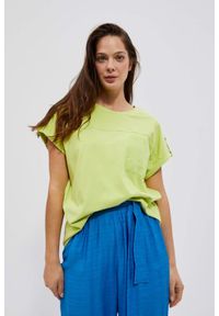 MOODO - T-shirt z kieszonką neonowy. Materiał: elastan, bawełna