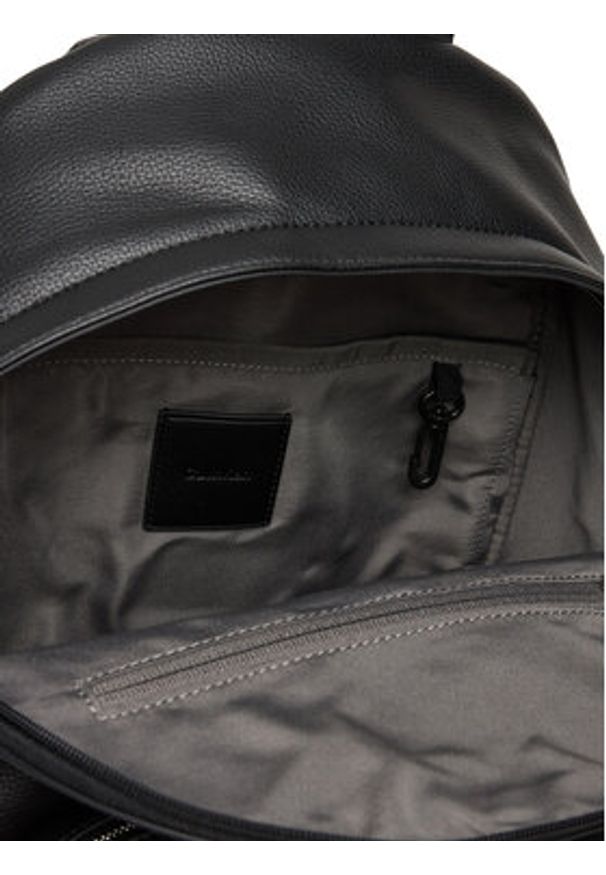 Calvin Klein Plecak Raised Round Backpack LV04D3155G Czarny. Kolor: czarny. Materiał: skóra