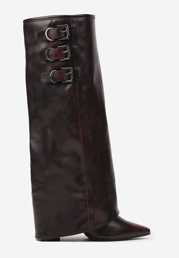 Born2be - Bordowe Kozaki na Obcasie Ozdobione Wywiniętą Cholewką z Paskami i Klamrami Liennia. Okazja: na co dzień. Zapięcie: klamry. Kolor: czerwony. Szerokość cholewki: normalna. Wzór: aplikacja. Obcas: na obcasie. Styl: casual, elegancki, klasyczny, wizytowy. Wysokość obcasa: średni