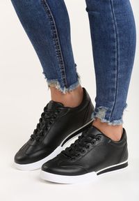 Born2be - Czarne Sneakersy Seems to Change. Nosek buta: okrągły. Zapięcie: sznurówki. Kolor: czarny. Szerokość cholewki: normalna. Obcas: na płaskiej podeszwie #1