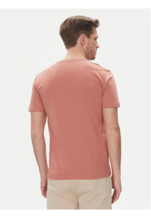 Lee T-Shirt Patch 112364539 Różowy Regular Fit. Kolor: różowy. Materiał: bawełna