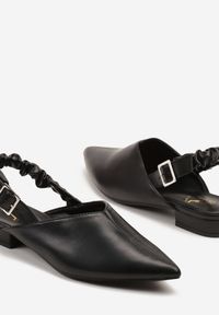 Born2be - Czarne Sandały ze Szpiczastym Noskiem i Sprzączką Jeneliena. Okazja: na co dzień, na imprezę. Nosek buta: szpiczasty. Zapięcie: sprzączka. Kolor: czarny. Styl: casual, elegancki, klasyczny #3