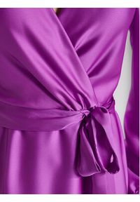 Swing Sukienka koktajlowa 5AG06500 Fioletowy Regular Fit. Kolor: fioletowy. Materiał: syntetyk. Styl: wizytowy #3