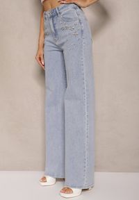 Renee - Jasnoniebieskie Jeansy High Waist Wide Leg z Cyrkoniowymi Zdobieniami Palanirela. Okazja: na co dzień. Stan: podwyższony. Kolor: niebieski. Wzór: aplikacja. Styl: elegancki, casual #4