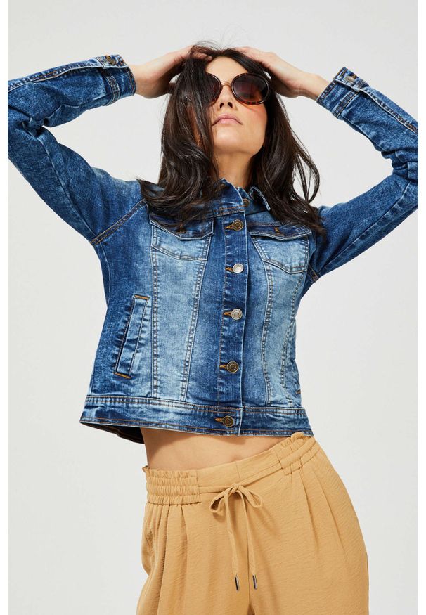 MOODO - Kurtka jeansowa. Typ kołnierza: bez kaptura. Materiał: jeans. Długość rękawa: długi rękaw. Długość: długie. Wzór: gładki