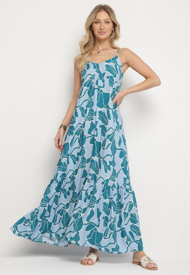 Born2be - Niebieska Rozkloszowana Sukienka na Ramiączkach z Wiskozowej Tkaniny w Kwiaty Sepelvia. Okazja: na co dzień. Typ kołnierza: dekolt w kształcie V. Kolor: niebieski. Materiał: tkanina, wiskoza. Długość rękawa: na ramiączkach. Wzór: kwiaty. Sezon: lato. Styl: casual, elegancki