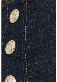 Guess Spódnica jeansowa kolor granatowy mini rozkloszowana. Kolor: niebieski. Materiał: jeans
