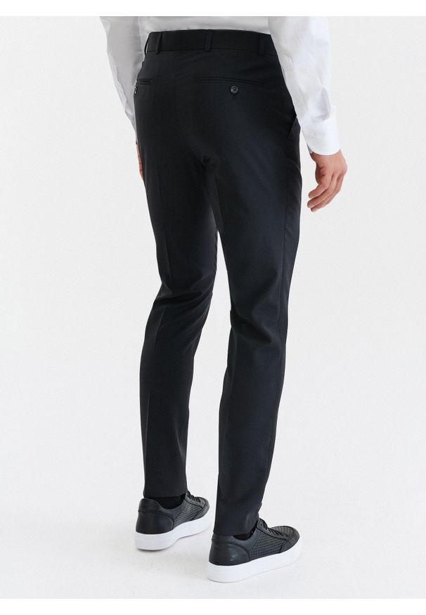 Pako Lorente - PAKO LORENTE – Spodnie garniturowe P22WF-6G-039-C-S. Materiał: wełna, lycra, poliester. Wzór: gładki