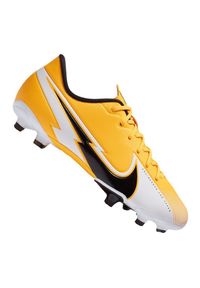 Buty piłkarskie Nike Vapor 13 Academy Mg Jr AT8123-801 wielokolorowe żółcie. Kolor: wielokolorowy. Materiał: materiał, syntetyk. Szerokość cholewki: normalna. Sezon: jesień. Sport: piłka nożna